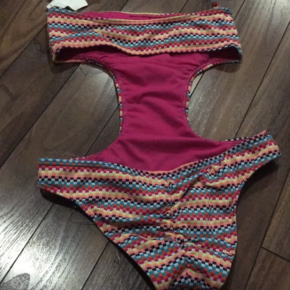 ROXY SWIM Bandeau Cut-Out One Piece Juniors - Picture 6 of 7